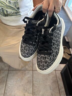 Sketchers shoes 6.5